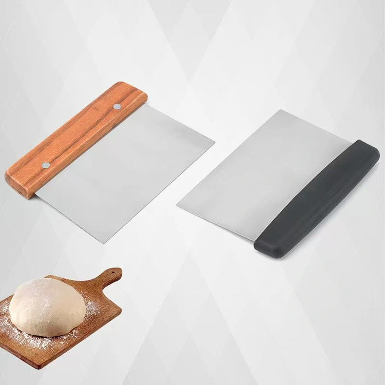 Ruostumattomasta teräksestä valmistettu kaavin